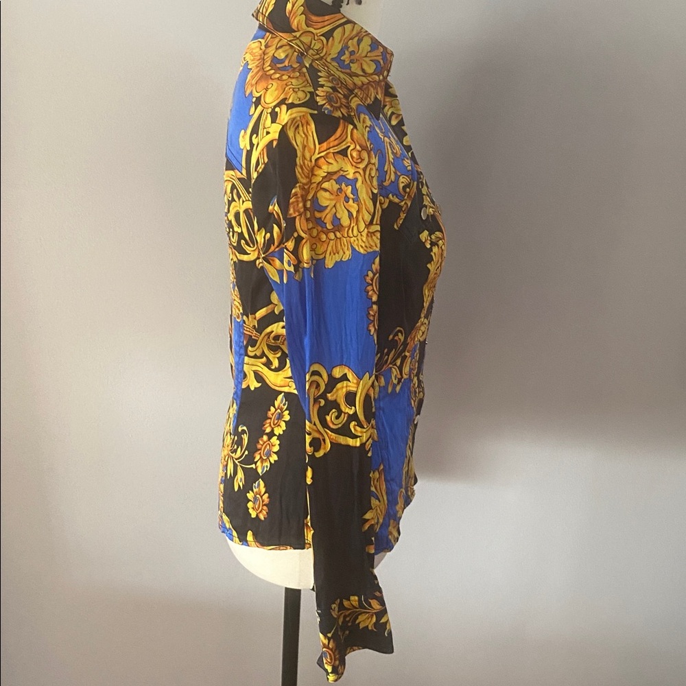 Cache size small silk and spandex long sleeve snap closure top - Picture 5 of 10